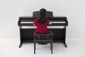 top-nhung-cay-piano-dien-ly-tuong-danh-cho-nguoi-moi-bat-dau(9)