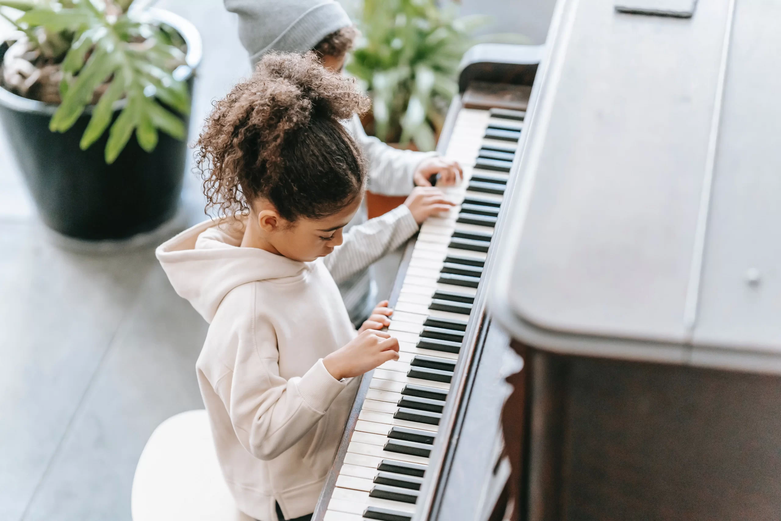 Lợi ích của việc dạy Piano cho trẻ em 