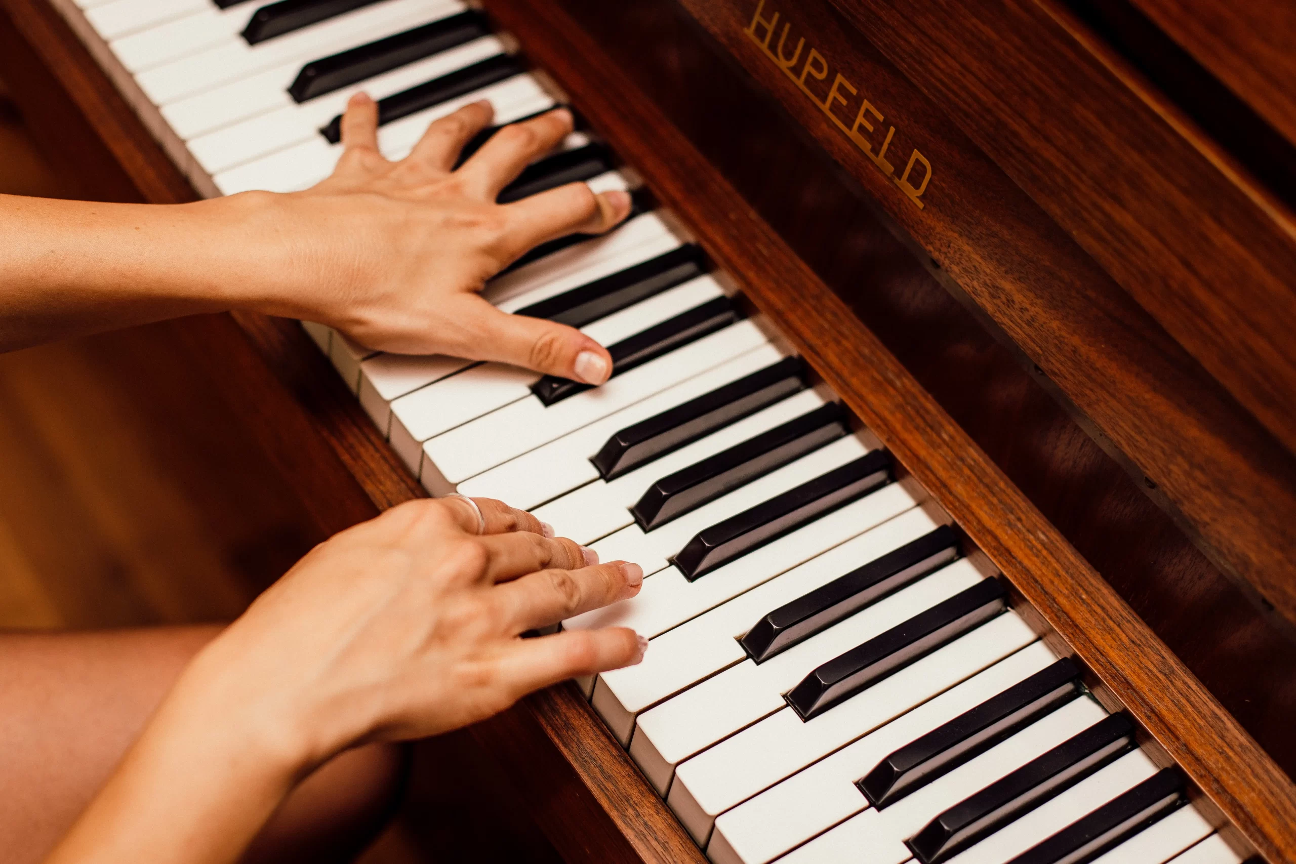 Giá Đàn Piano Cho Người Mới Học Bao Nhiêu Là Hợp Lý?